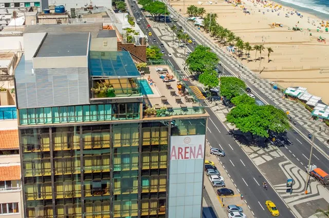 Fachada do Arena Copacabana Hotel